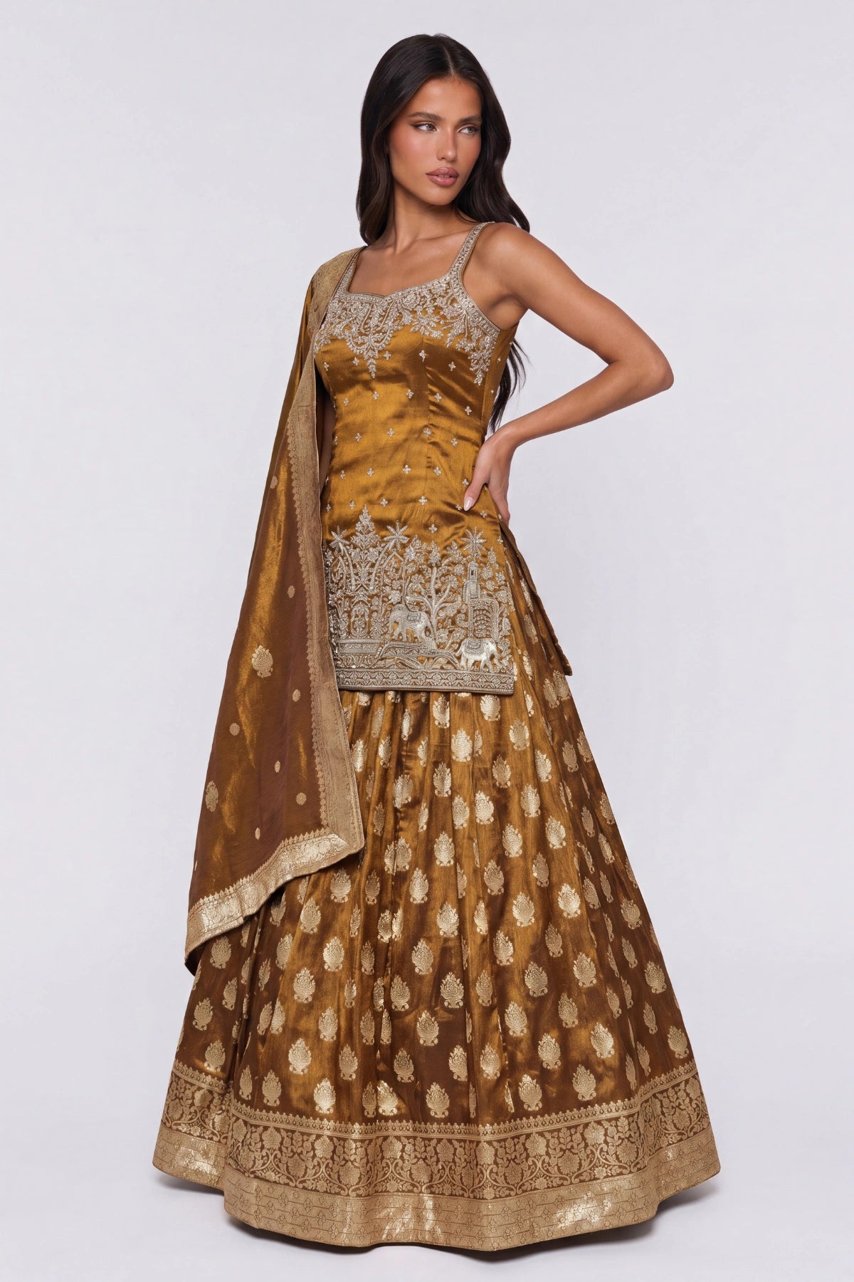 Sona Banaras Lehenga Set