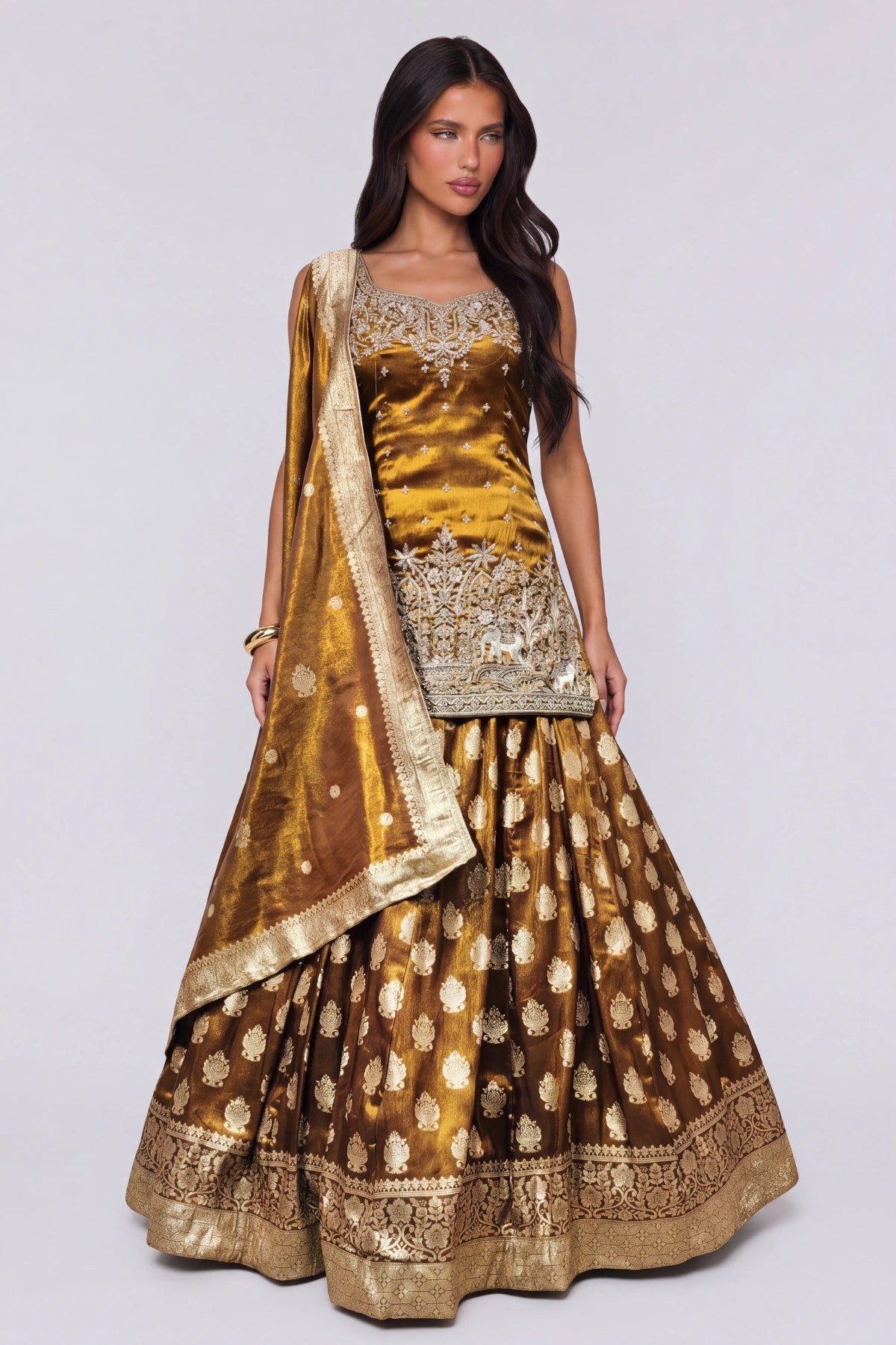 Sona Banaras Lehenga Set