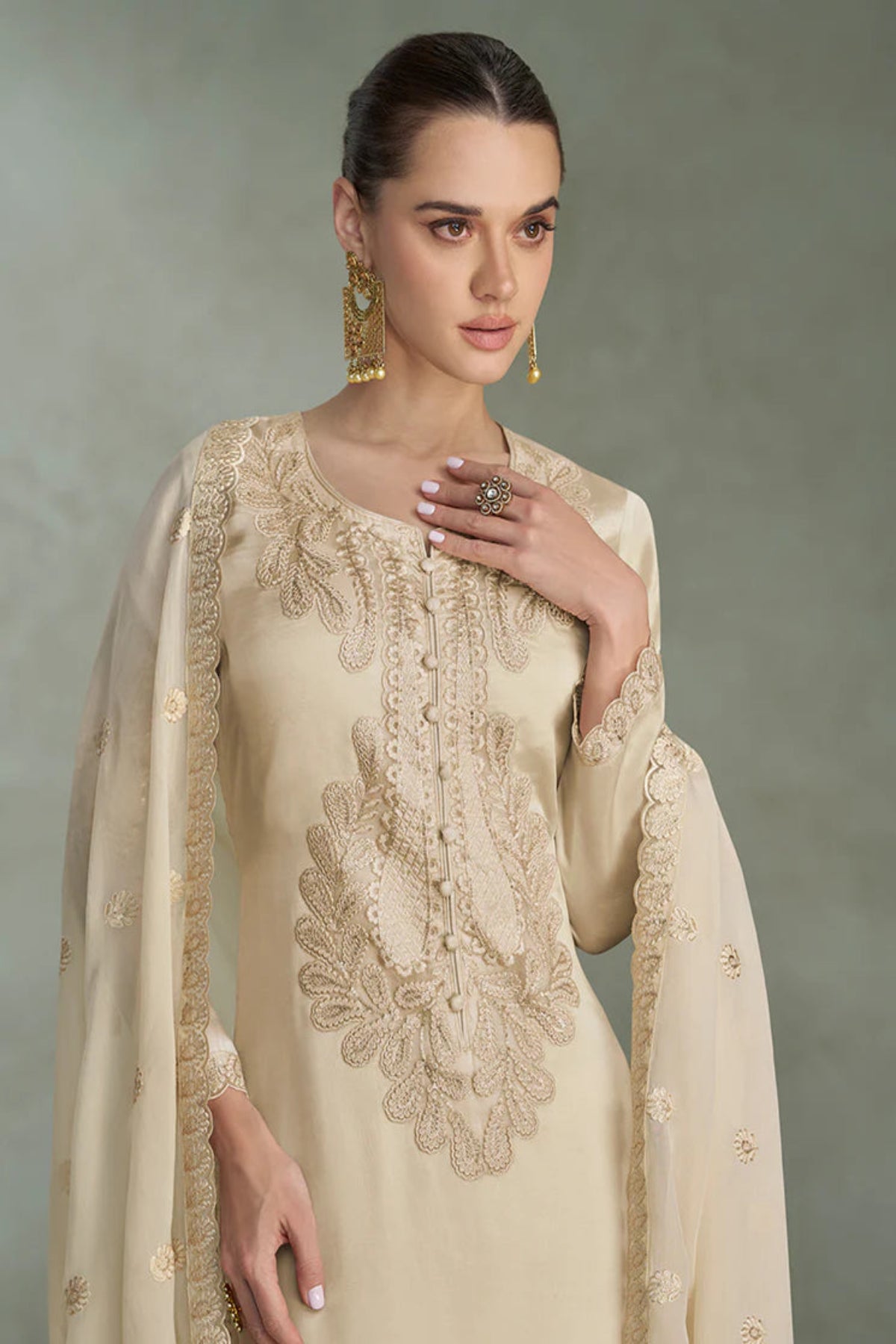 Elin Crema Embroidered Chinon Silk Set