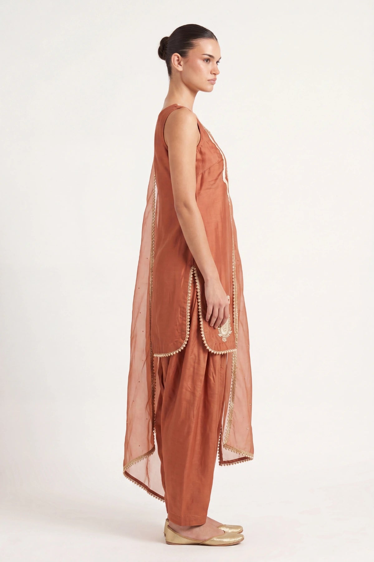 Saffron Farshi Set